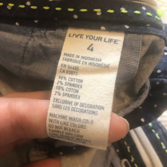 American Eagle Navy & White Polka Dot Shorts - Picture 3 of 6